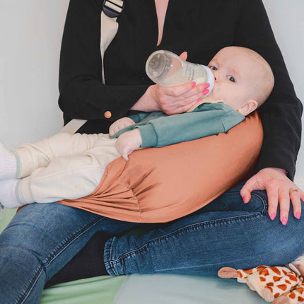 Coussin d'allaitement ergonomique professionnel · Saumon